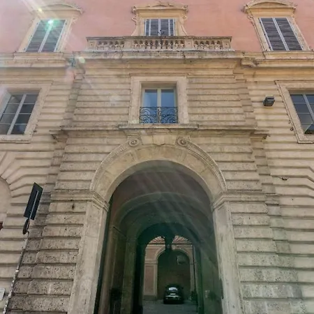 Palazzo Chigi Zondadari Apartment