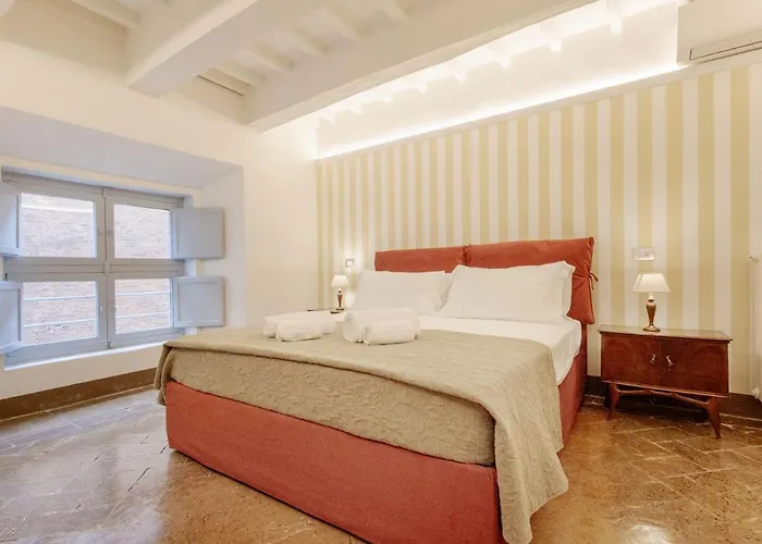 Palazzo Chigi Zondadari Apartmán