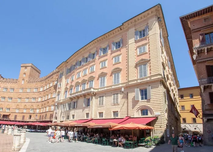 Palazzo Chigi Zondadari * Siena