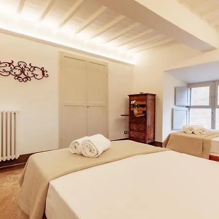 Palazzo Chigi Zondadari Apartament