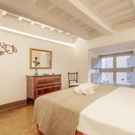 Palazzo Chigi Zondadari Siena